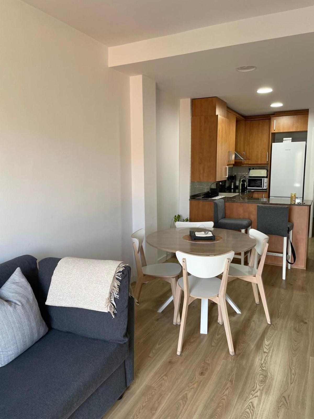 Acogedor Apartamento Vallparadis Con Parking Тарраса Екстер'єр фото